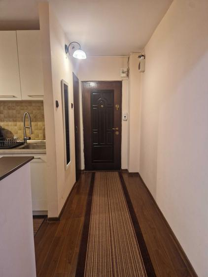 Apartament cu 2 camere decomandat în Între Lacuri