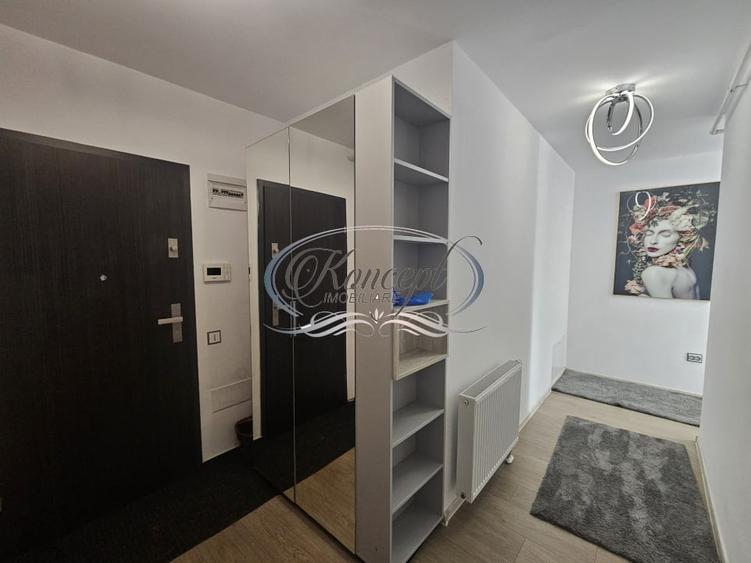 Apartament cu 3 camere semidecomandat, mobilat în Gheorgheni