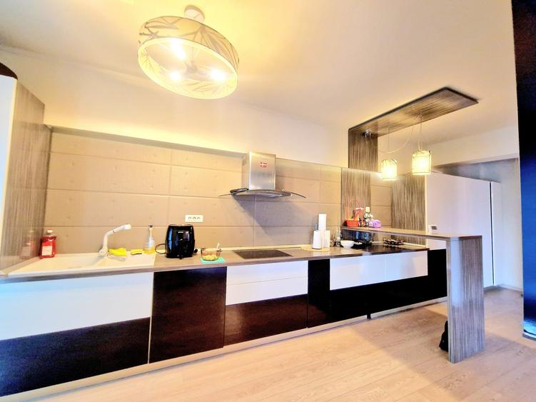 Duplex cu 3 camere cu Canalizare în Central