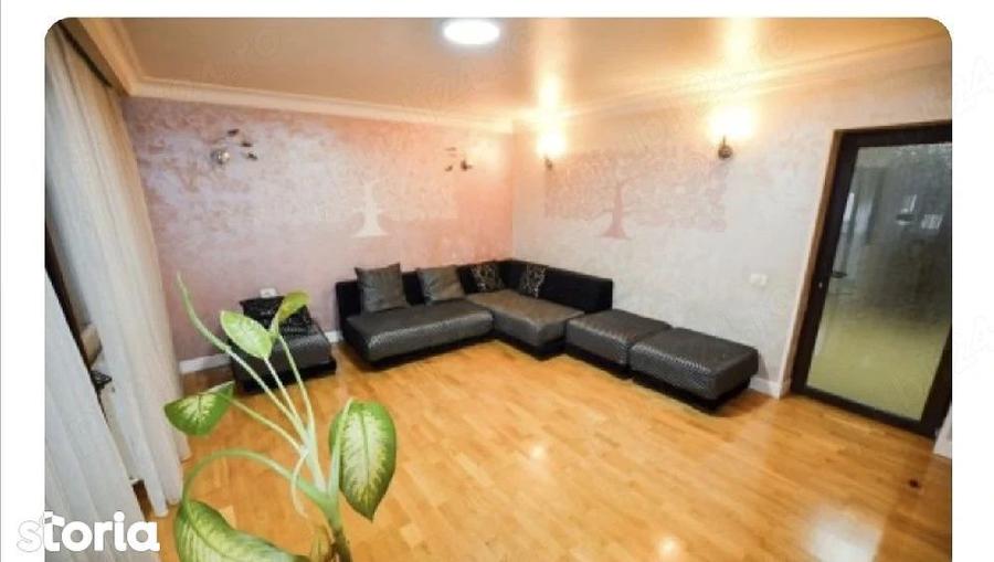 Apartament cu 3 camere, mobilat în Titan