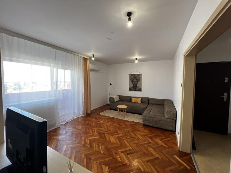 Apartament cu 3 camere decomandat în Central