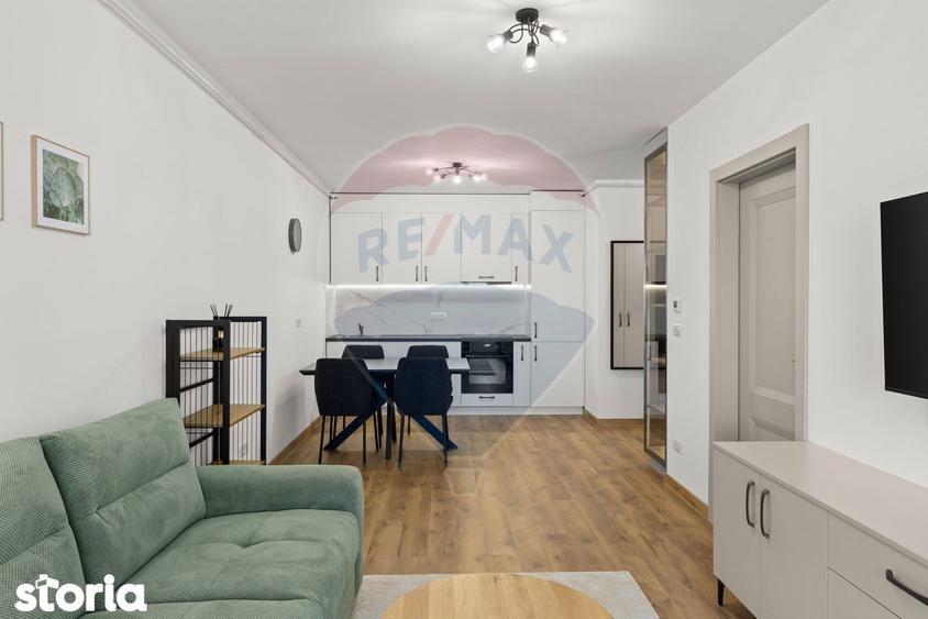 Apartament cu 2 camere, mobilat în Central