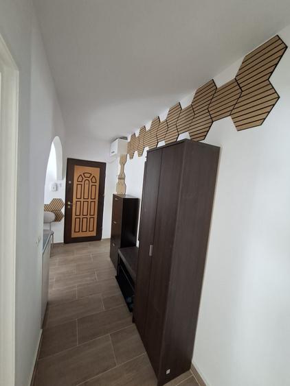 Apartament cu 2 camere semidecomandat în Rogerius