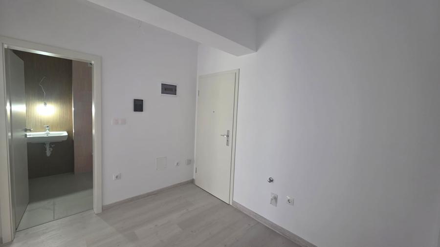 Garsonieră decomandată în Avantgarden
