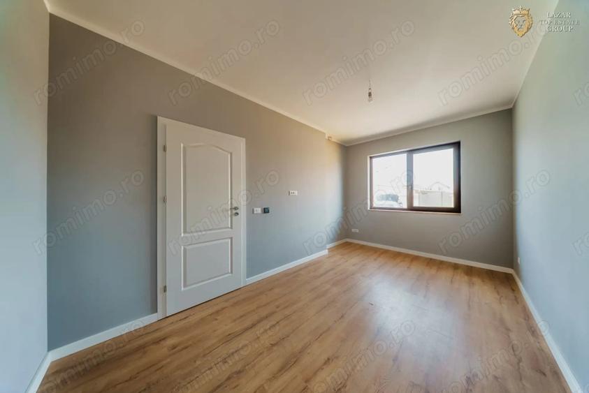 Apartament cu 4 camere decomandat în Dumbrăvița