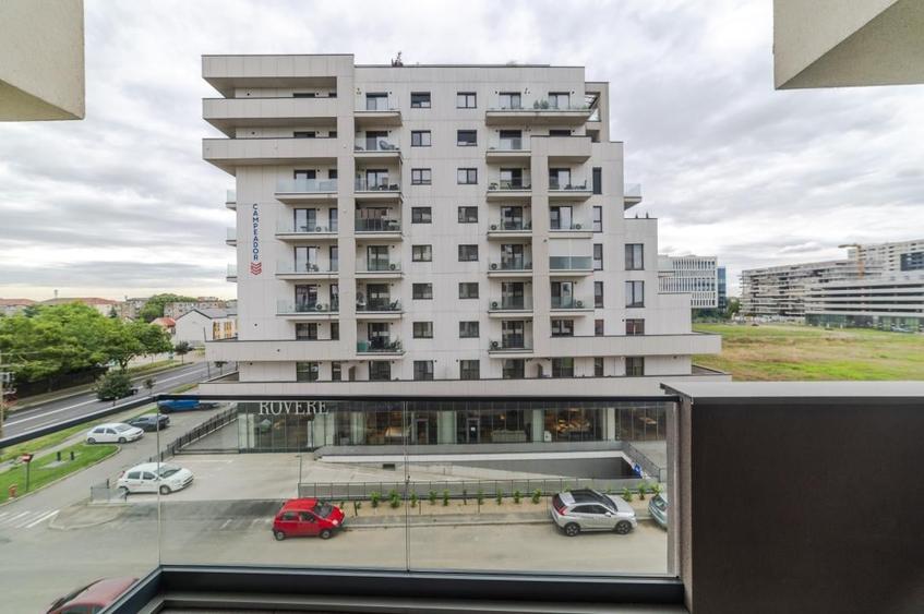 Apartament cu 2 camere semidecomandat, mobilat în Torontalului