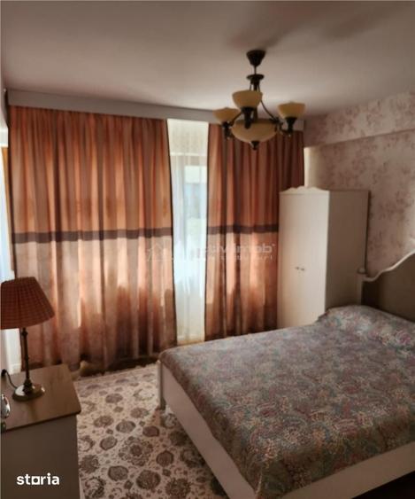 Casă cu 4 camere cu Teren 100 Mp în 1 Decembrie