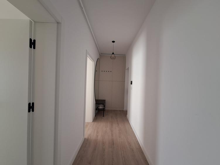 Apartament cu 2 camere decomandat, mobilat în Torontalului