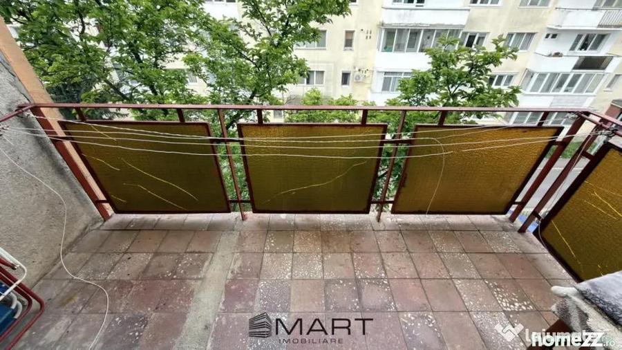 Apartament cu 3 camere decomandat în Mihai Viteazul