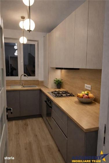 Apartament cu 4 camere decomandat, mobilat în Dârste