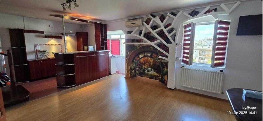 Apartament cu 3 camere decomandat în Colentina