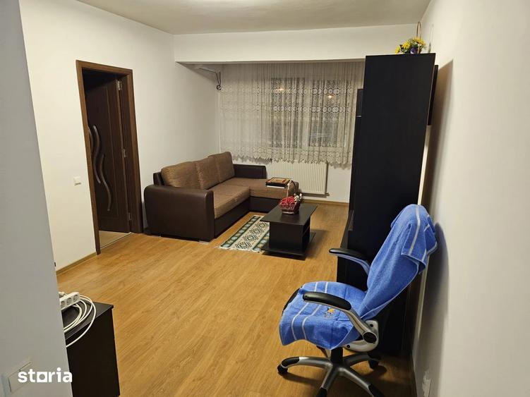 Apartament cu 2 camere semidecomandat, mobilat în Apărătorii Patriei