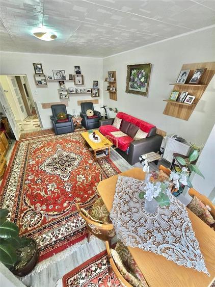 Apartament cu 2 camere decomandat în Central