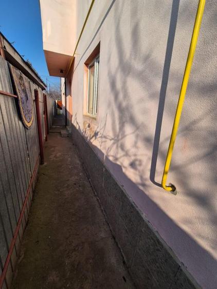 Casă cu 5 camere cu Canalizare în Chercea