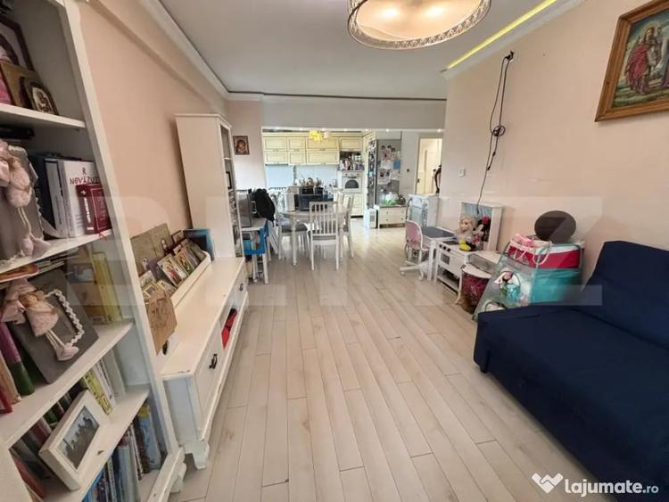 Apartament cu 4 camere decomandat în Ultracentral