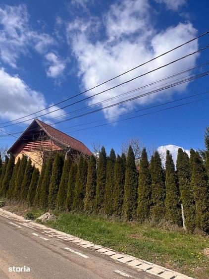 Casă cu 4 camere cu Teren 700 Mp în Central