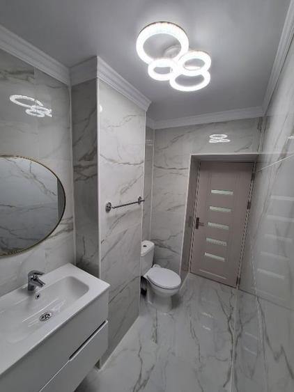 Apartament cu 3 camere semidecomandat în Tomis Nord