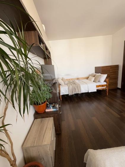 Apartament cu 3 camere decomandat, mobilat în Drumul Taberei