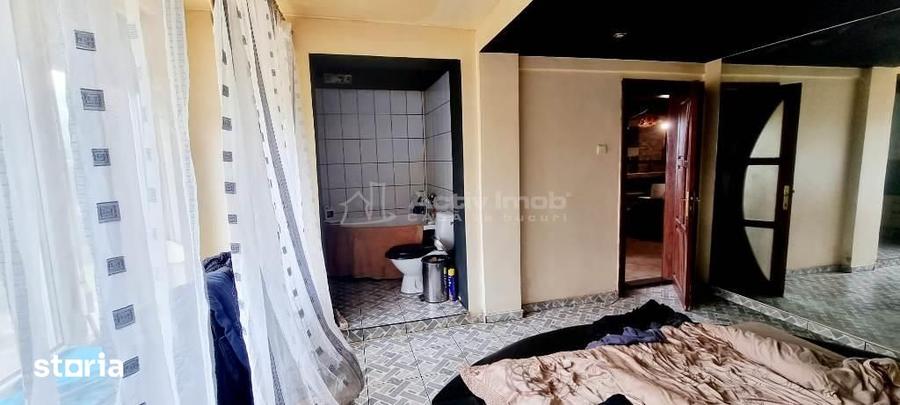 Casă cu 5 camere cu Teren 1460 Mp în Bariera Vâlcii