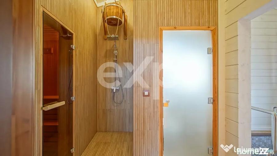 Casă cu 5 camere cu Teren 1000 Mp în Central