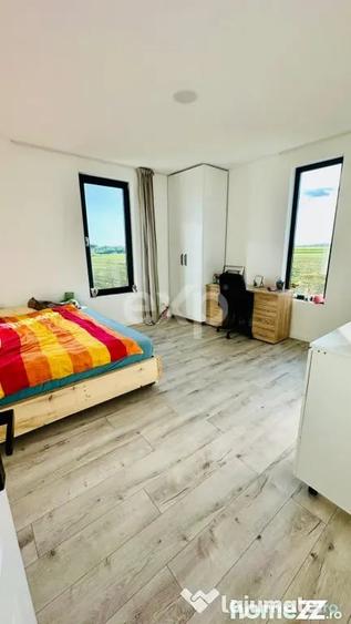 Casă cu 4 camere cu Teren 550 Mp în Săcueni