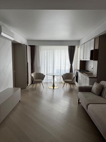 Apartament cu 2 camere semidecomandat, mobilat în Pipera
