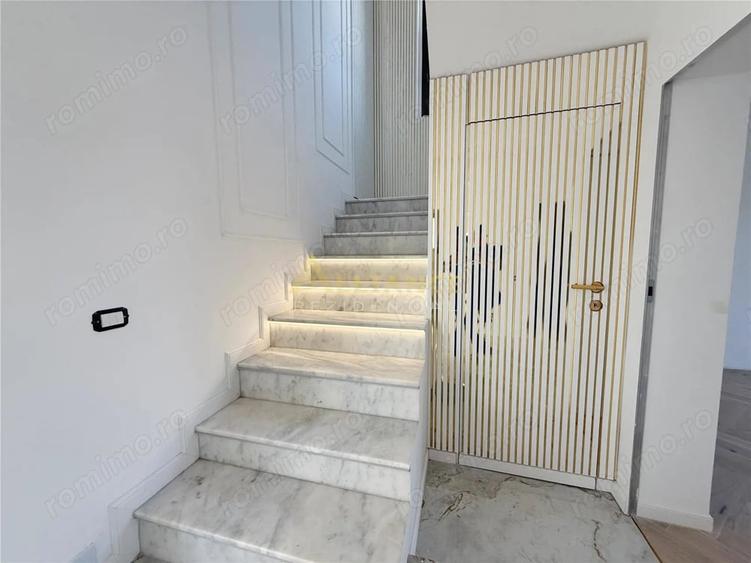 Casă cu 5 camere cu Teren 300 Mp în Berceni