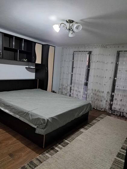 Casă cu 4 camere în Lungulețu