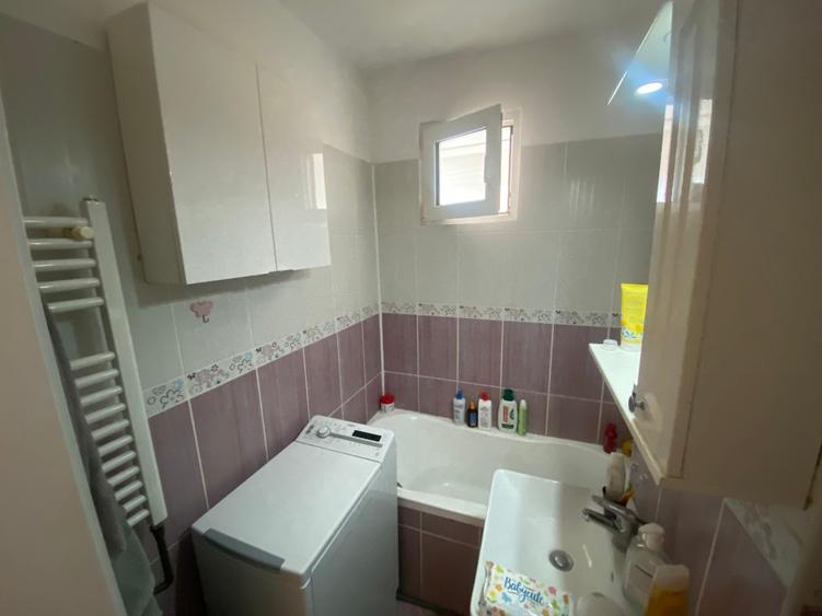 Apartament cu 2 camere semidecomandat în Titan