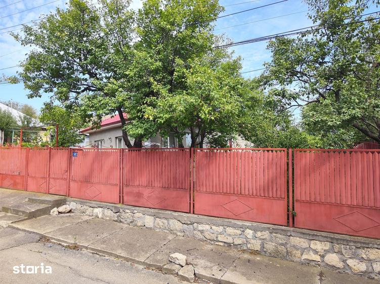 Casă cu 4 camere cu Teren 817 Mp în Gura Vadului