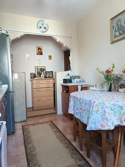 Apartament cu 3 camere decomandat în Unirii