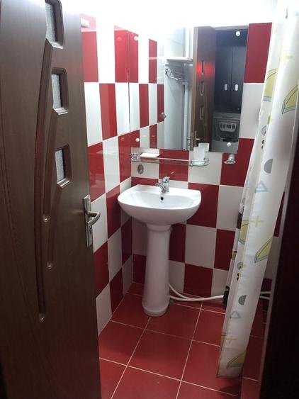 Garsonieră decomandată în Calea București