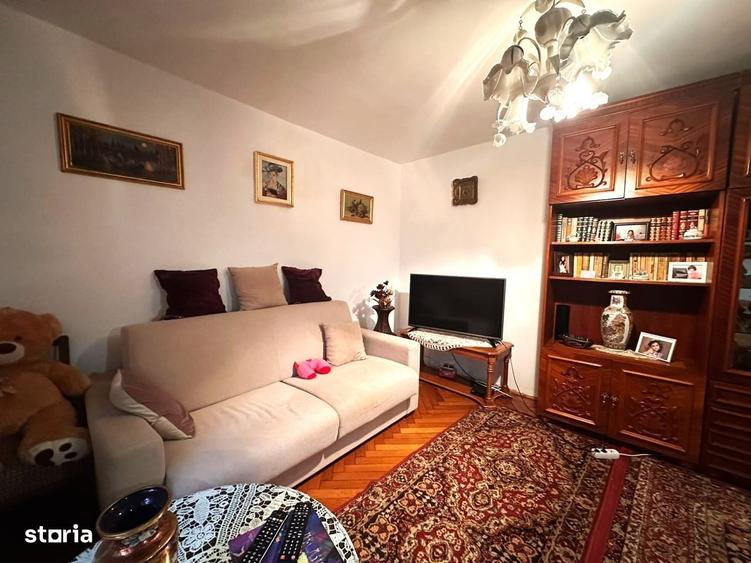 Casă cu 4 camere cu Teren 450 Mp în Central