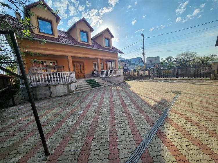 CASĂ PREMIUM CU TERASĂ ȘI MULT SPAȚIU | SUCEAVA | 499.000 Eu - 1
