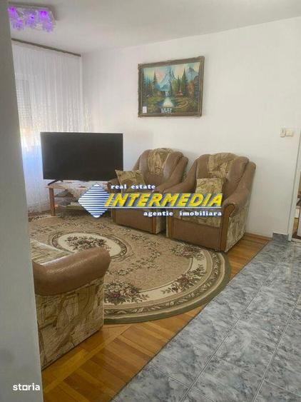 Apartament cu 3 camere decomandat în Cetate — fotografia 3
