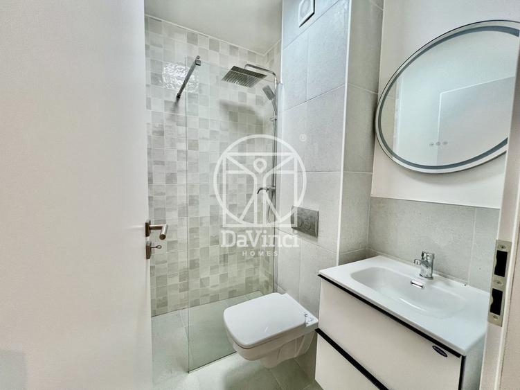 Apartament cu 3 camere semidecomandat în Exterior Vest