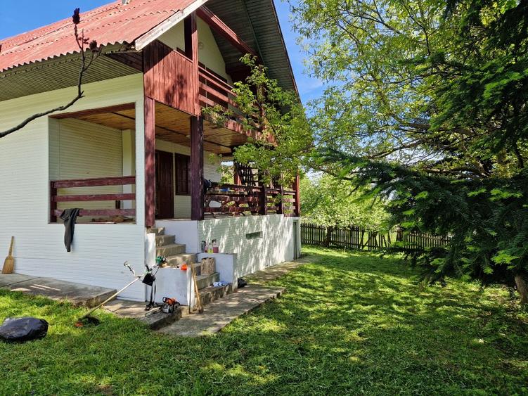 Casă individuală cu 3 camere cu Teren 738 Mp în Central