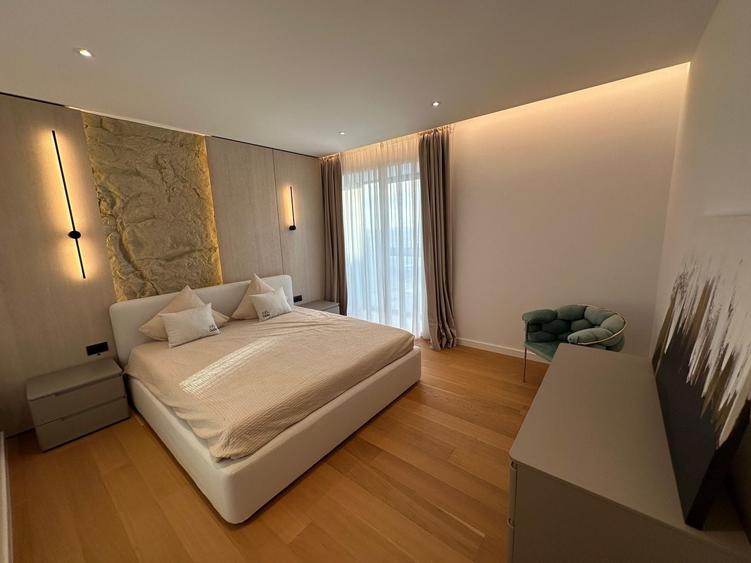 Apartament cu 5 camere decomandat, mobilat în Herăstrău