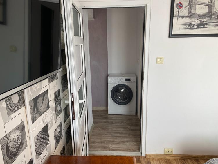 Apartament cu 3 camere decomandat, mobilat în Inel I