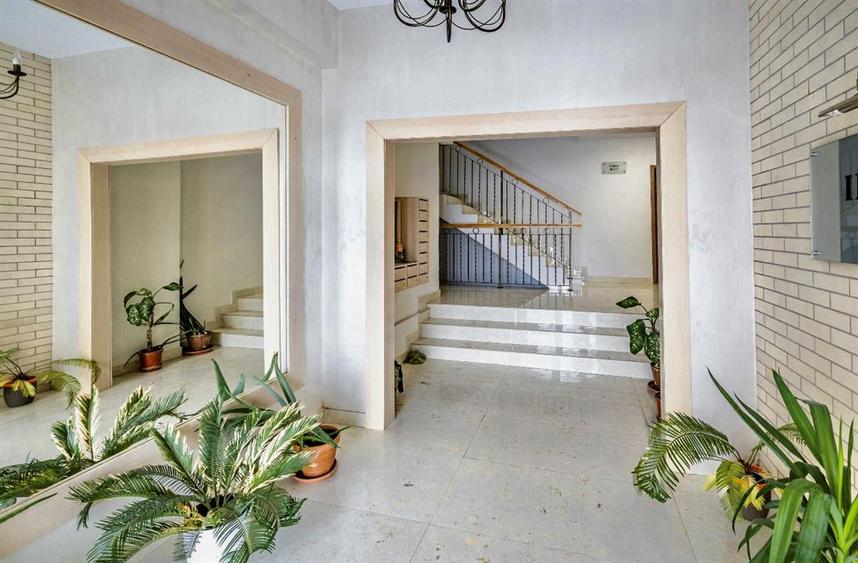 Apartament cu 2 camere decomandat, mobilat în Tractorul