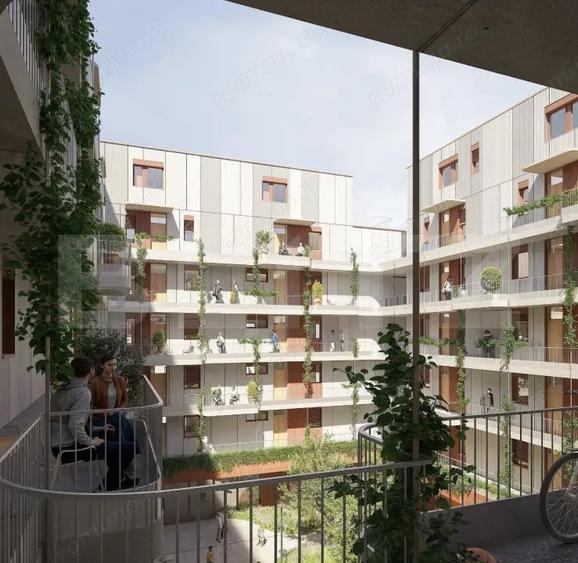 Apartament cu 4 camere semidecomandat în Central