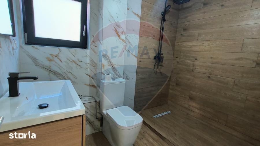 Casă cu 4 camere cu Teren 321 Mp în Port