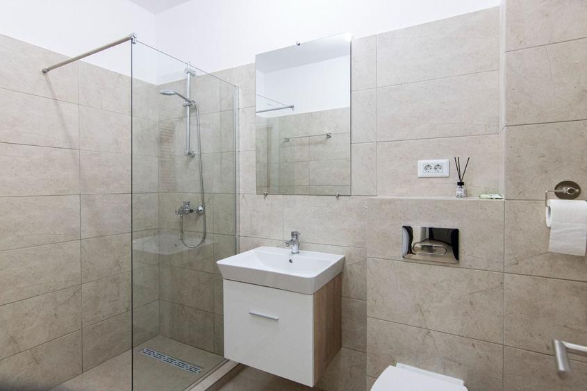 Apartament cu 2 camere decomandat în Militari