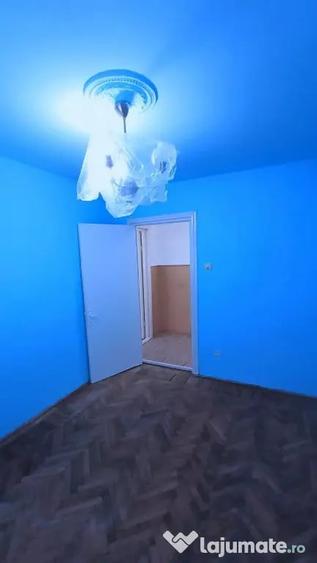 Apartament cu 2 camere decomandat în CET