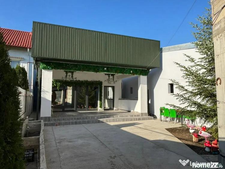 Casă cu 7 camere cu Teren 715 Mp în Central