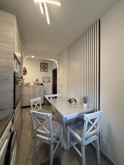 Apartament cu 3 camere decomandat în Drumul Carului