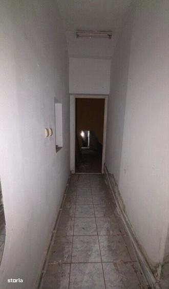 Spațiu comercial, de 60 mp, în Crișan