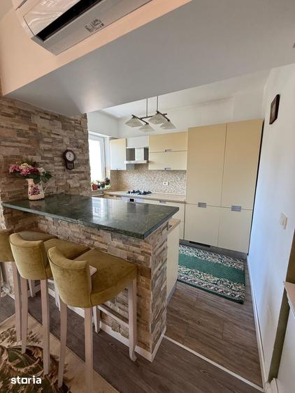 Apartament cu 4 camere decomandat în Ultracentral