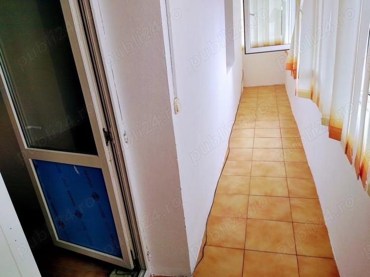 Apartament cu 2 camere decomandat în Zăvoaia