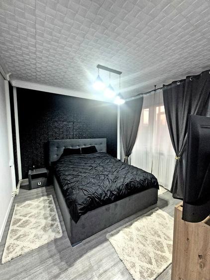Apartament cu 2 camere semidecomandat în Podu Roș